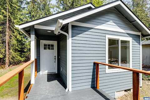 1116 1/2 W 17th, Port Angeles, WA 98383