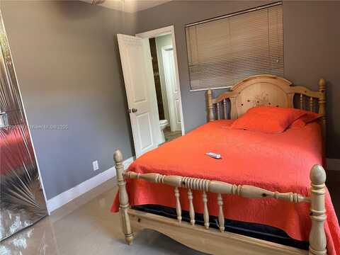 845 S Highland Dr, Hollywood, FL 33021