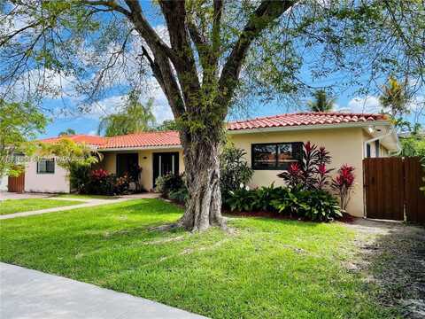 21235 NE 19th Ct, Miami, FL 33179