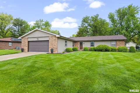 7 RAMBLEWOOD Drive, Chatham, IL 62629