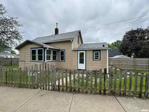 1839 W 9TH Street, Davenport, IA 52804