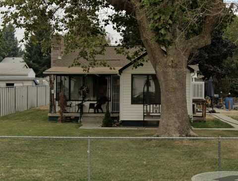 1103 Potter, Richland, WA 99354