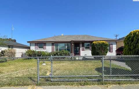 1807 W Octave Street, Pasco, WA 99301