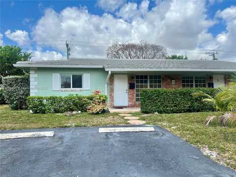 4120 Woodside Dr, Coral Springs, FL 33065
