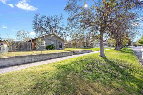 523 W Albany Ave, Kennewick, WA 99336