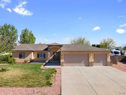 434 Fairway Dr, Pueblo West, CO 81007