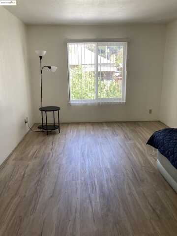 288 Whitmore St., Oakland, CA 94611