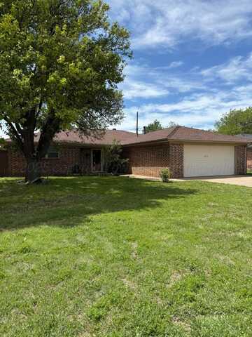2339 N Cherokee Dr, Pampa, TX 79065