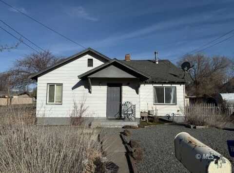 608 N East St, Alturas, CA 96101