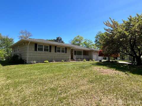 9 Wood Lake Drive, Piscataway, NJ 08854