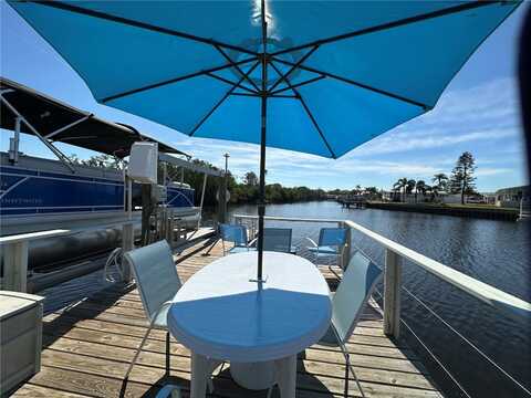 400 MOUNT OAK AVENUE NE, Saint Petersburg, FL 33702