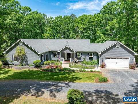 8954 LANGHORNE RD, ESMONT, VA 22937