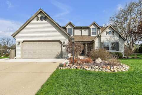 W170n10719 Redwood Ln, Germantown, WI 53022