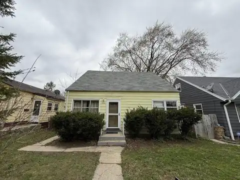 3613 N 77th St, Milwaukee, WI 53222