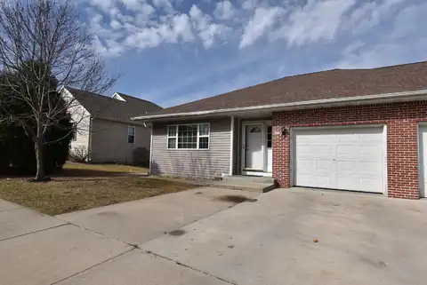 416 Sunset Dr, Hartford, WI 53027
