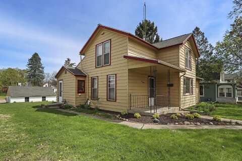 615 Water St, Lake Geneva, WI 53147