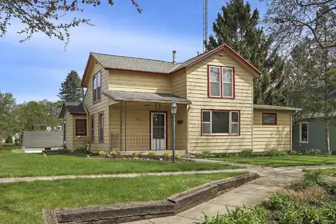 615 Water St, Lake Geneva, WI 53147