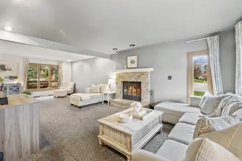 4305 S Todd Dr, Greenfield, WI 53228