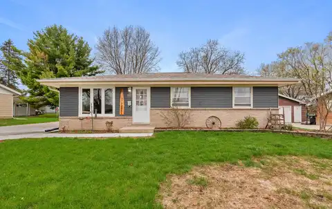 655 Wheelock Ave, Hartford, WI 53027