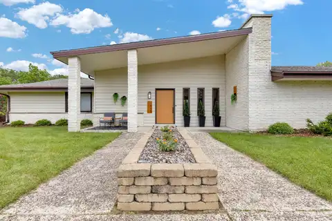 1545 W Cedar Ln, River Hills, WI 53217