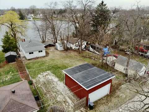 24655 82nd St, Salem, WI 53168