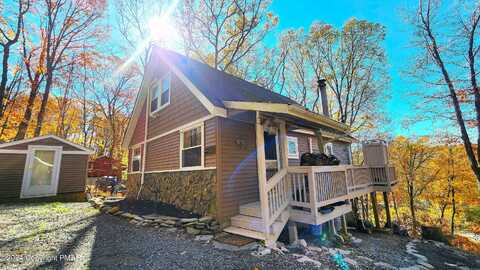 2124 Meadowlark Circle, Bushkill, PA 18324