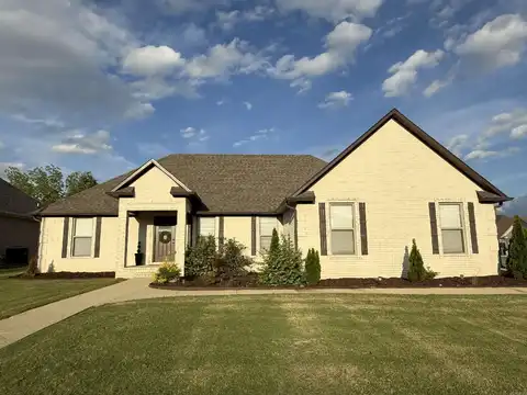 909 S 59th St, Paragould, AR 72450