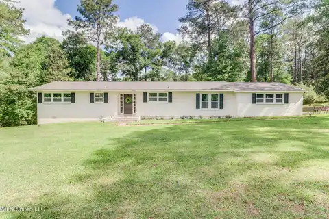 34 Oak Street, Lucedale, MS 39452