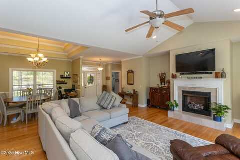 95 Glen Cove Lane, West End, NC 27376