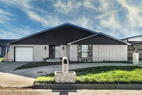 402 Beach Ave, Friona, TX 79035