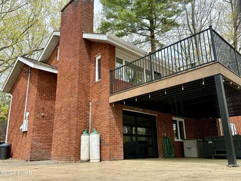 84 Lakeview Drive, Lakeville, PA 18438