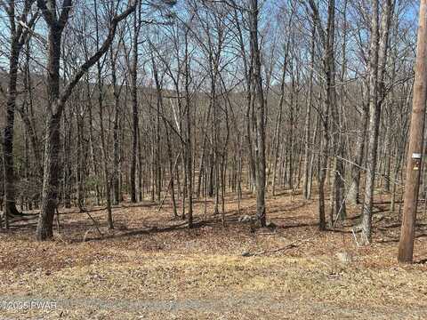 119 Waterview Drive, Hawley, PA 18428