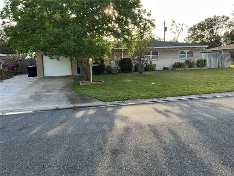 7076 17TH STREET N, Saint Petersburg, FL 33702