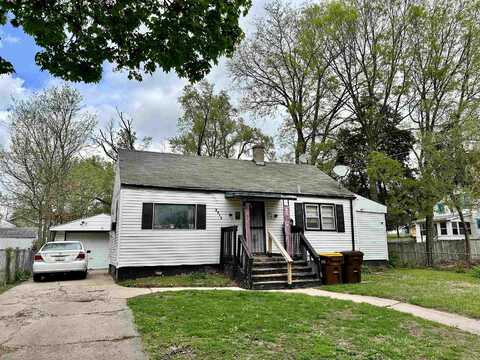2015 CHESTNUT, ROCKFORD, IL 61102