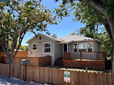 2910 Almond St, Martinez, CA 94553