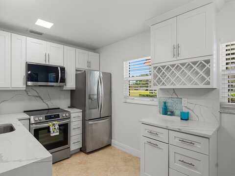 84 Crooked Tree Lane, Vero Beach, FL 32962