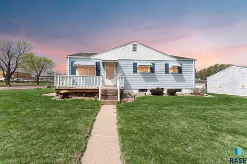 933 Bahnson Ave, Sioux Falls, SD 57103