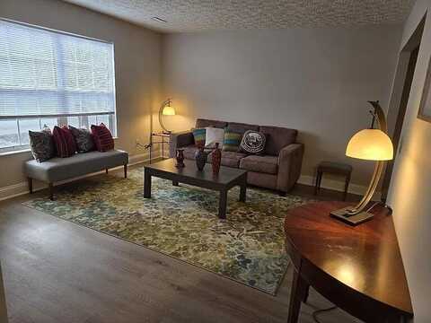 7871 Thornfield Lane, Columbus, OH 43235