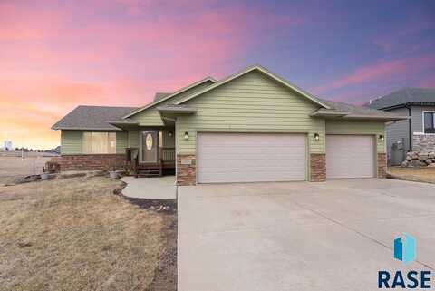 1600 E Liberty Cir, Brandon, SD 57005