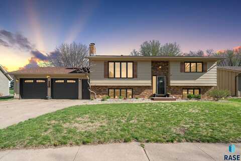 4108 E 23rd St, Sioux Falls, SD 57103