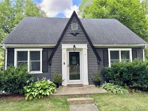 2361 Montroyal Avenue, Waterford, MI 48328