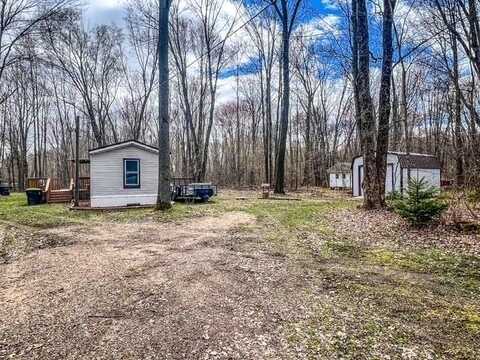 6220 Maple, Harrison, MI 48625