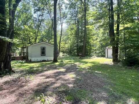 6220 Maple, Harrison, MI 48625