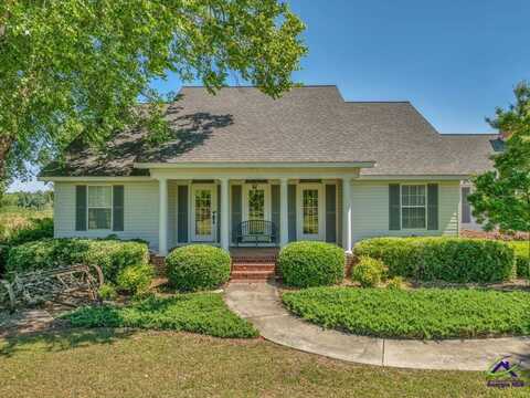 564 E Columbus Hwy Street, Hawkinsville, GA 31036