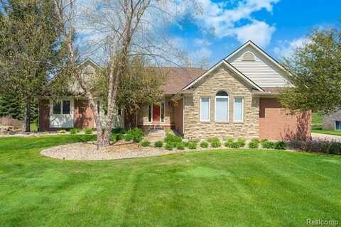 8911 GIOVANNI, Howell, MI 48855