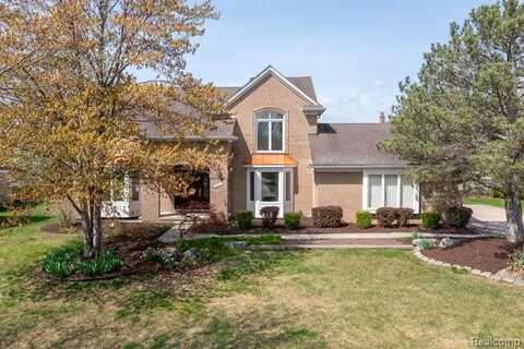 3351 MUERKNOLL Drive, Troy, MI 48084