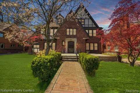 921 BERKSHIRE Road, Grosse Pointe Park, MI 48230