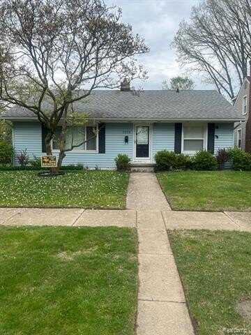 2238 ROSLYN Road, Grosse Pointe Woods, MI 48236