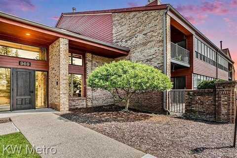 969 GREENVIEW, Rochester Hills, MI 48307