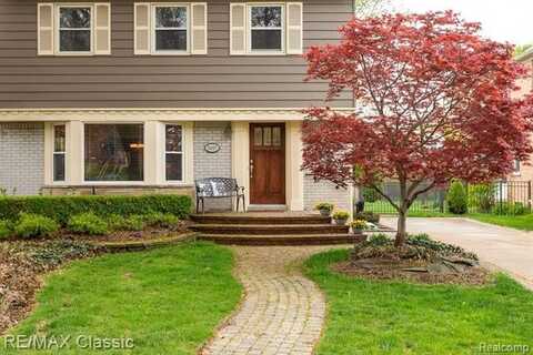 26681 HUNTINGTON Road, Huntington Woods, MI 48070